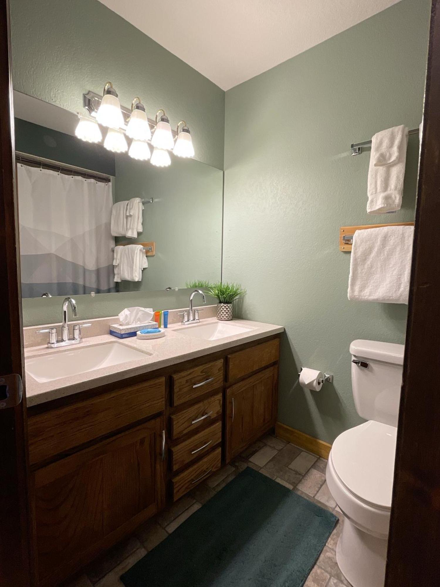 Relax, Adventure, Views, Amenities+Memories Apartment Granby Exterior photo