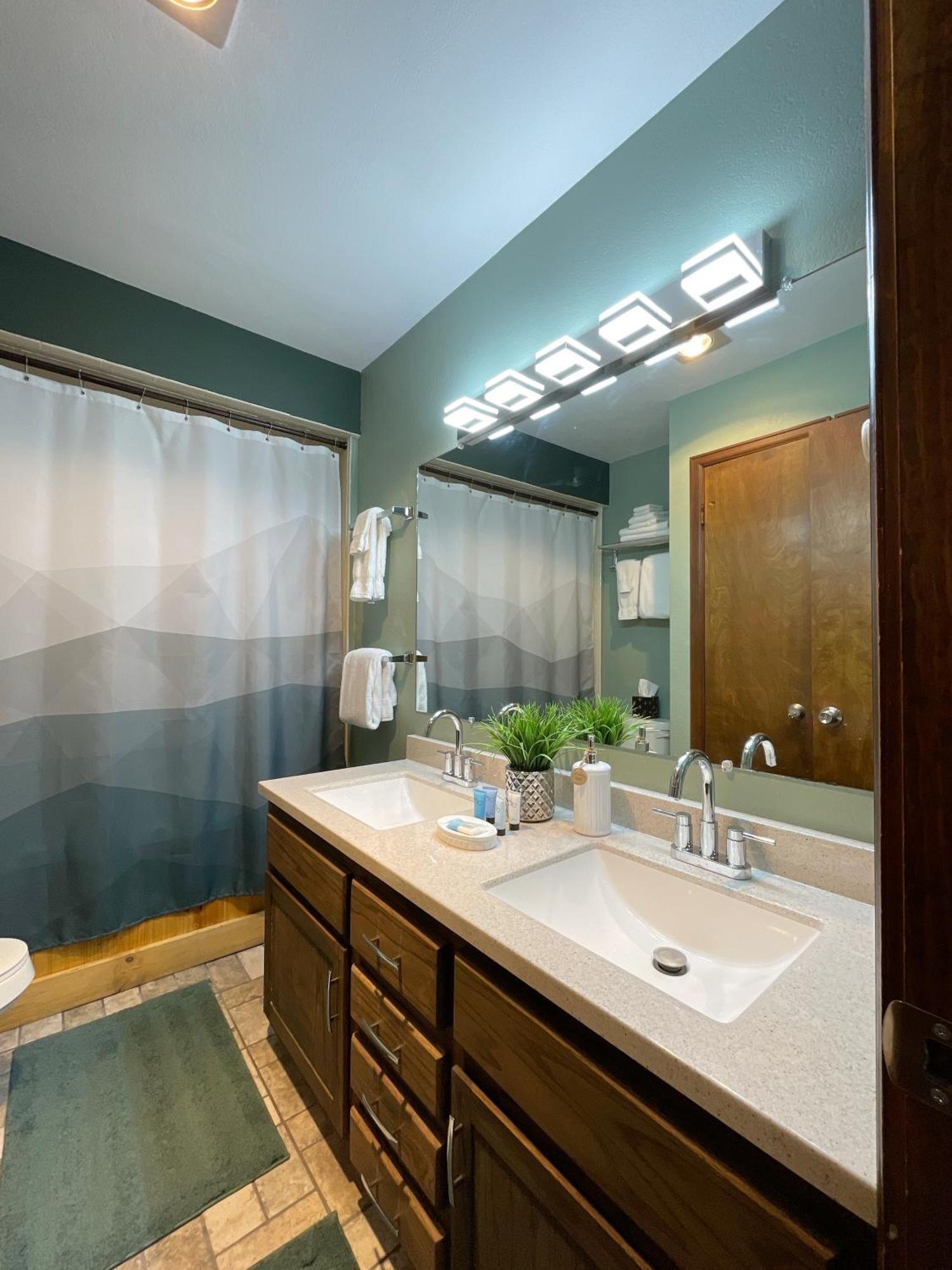Relax, Adventure, Views, Amenities+Memories Apartment Granby Exterior photo