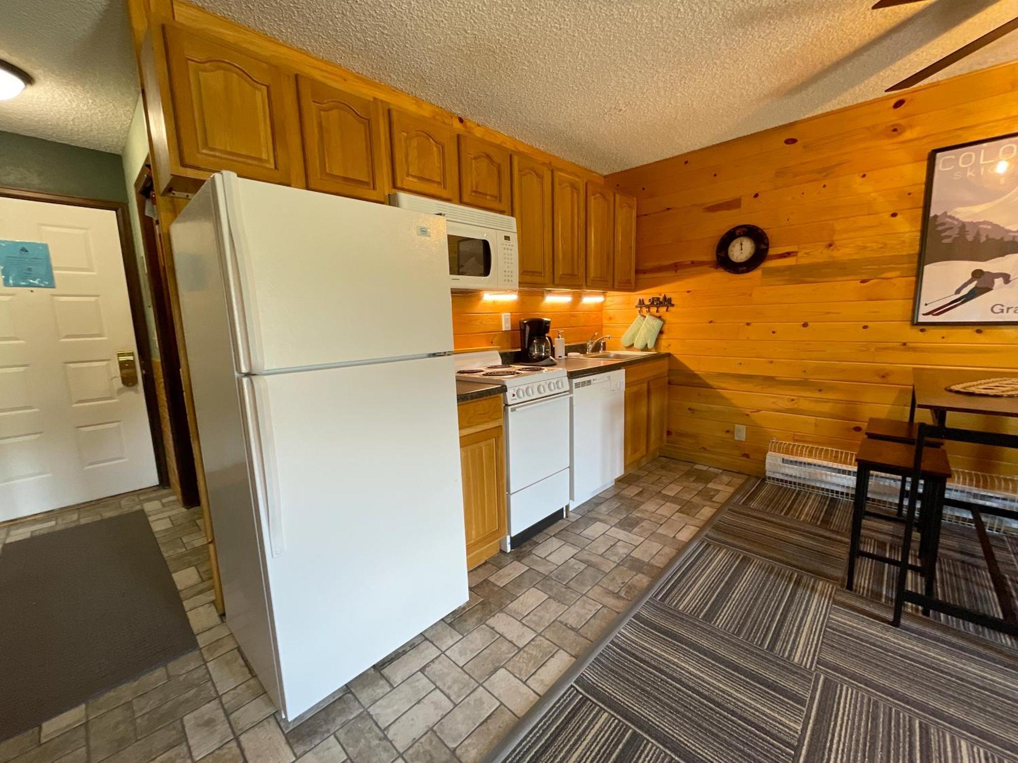Relax, Adventure, Views, Amenities+Memories Apartment Granby Exterior photo
