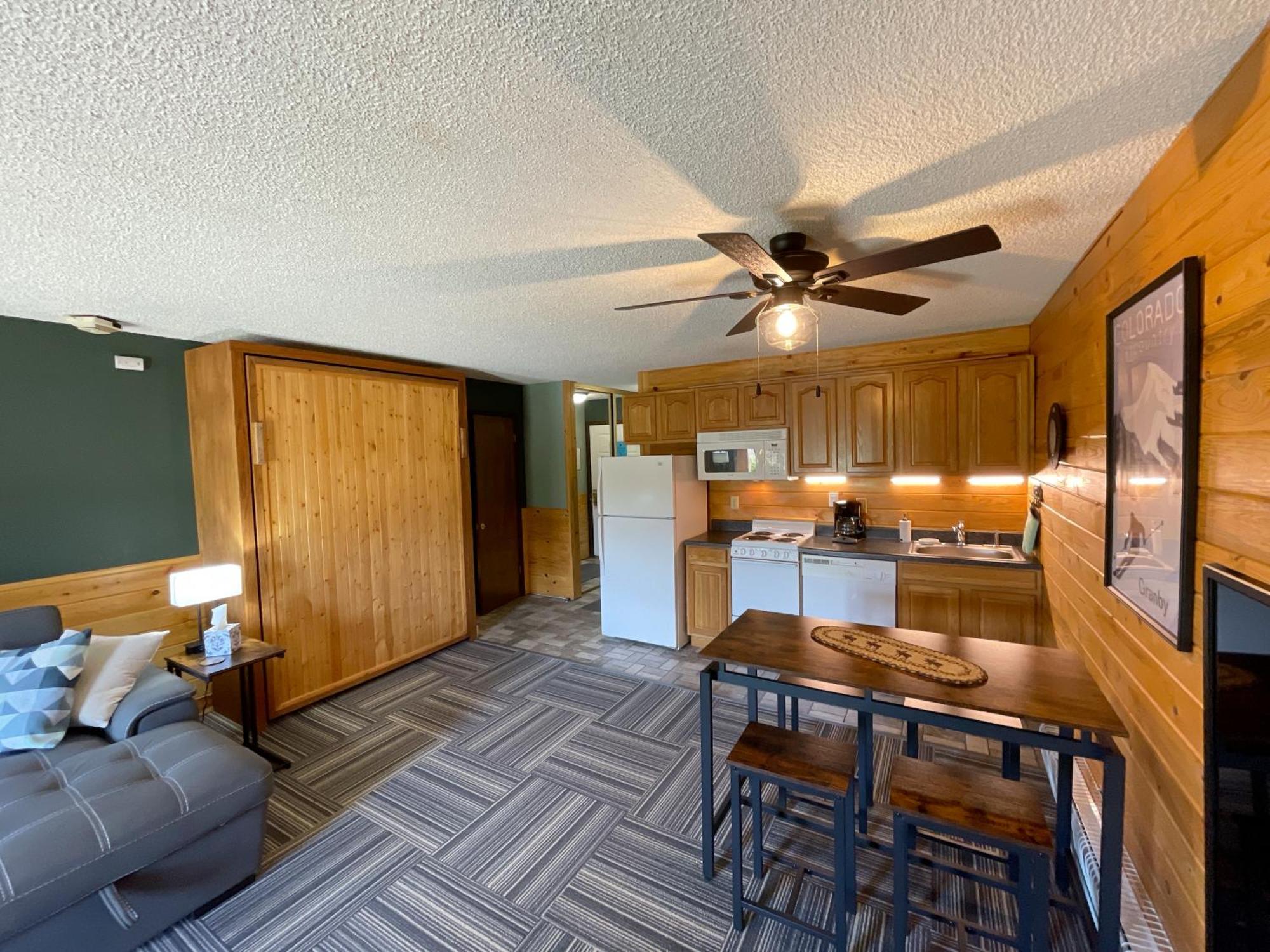 Relax, Adventure, Views, Amenities+Memories Apartment Granby Exterior photo